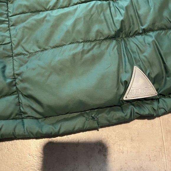 L.L Bean 650 Down Dark Green Puffer Jacket with Yellow Zippers Boys Size 14-16L - Picture 7 of 7